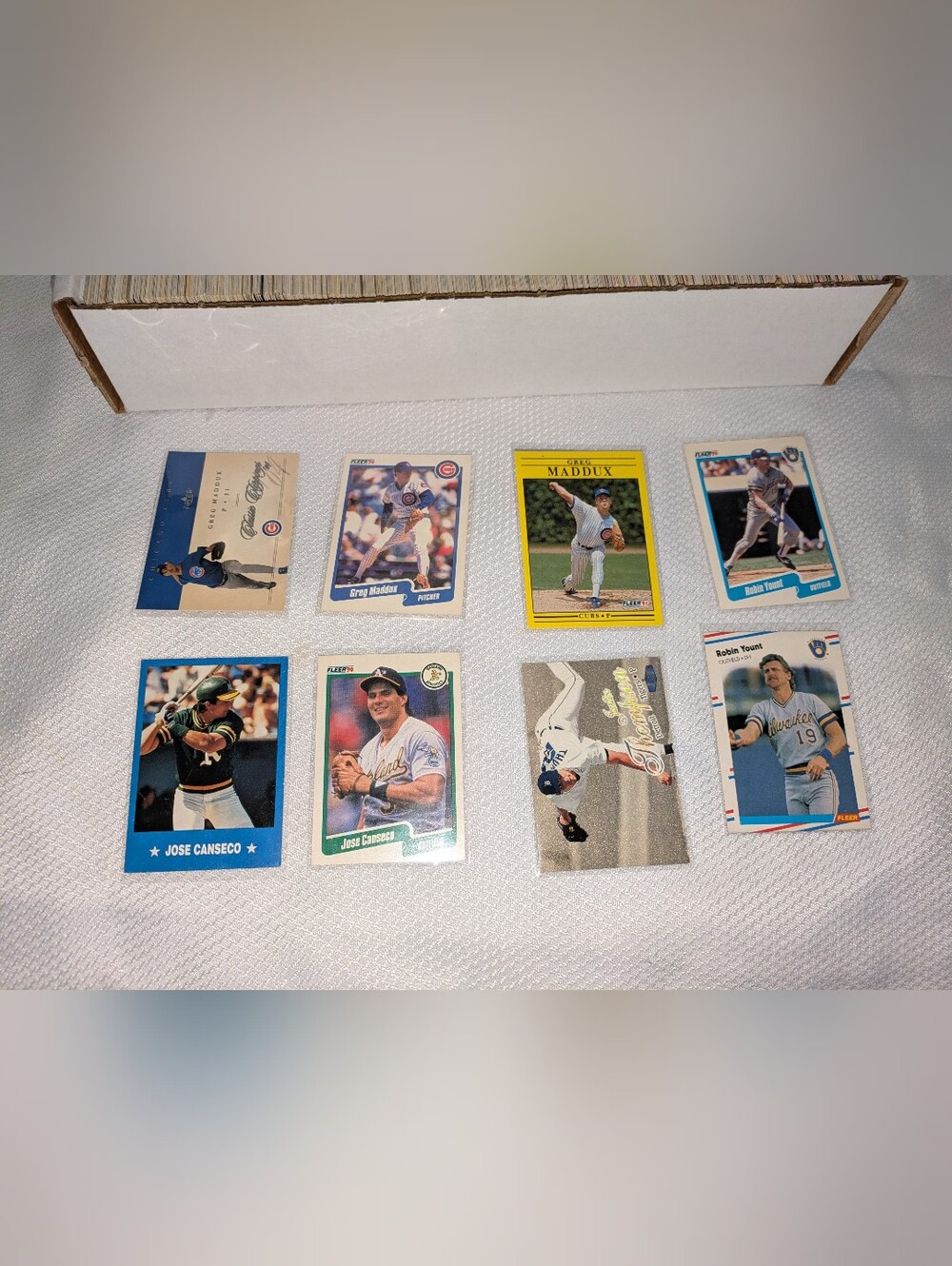 800ct Box of MLB Baseball Trading Cards Lot ⚾️ Ultimate Collection 🔥 - Picture 2 of 6